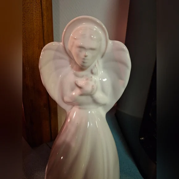 Frankoma Pottery Angel holding Bird #152 - 8 1/2 inches Vintage USA - Picture 2 of 8